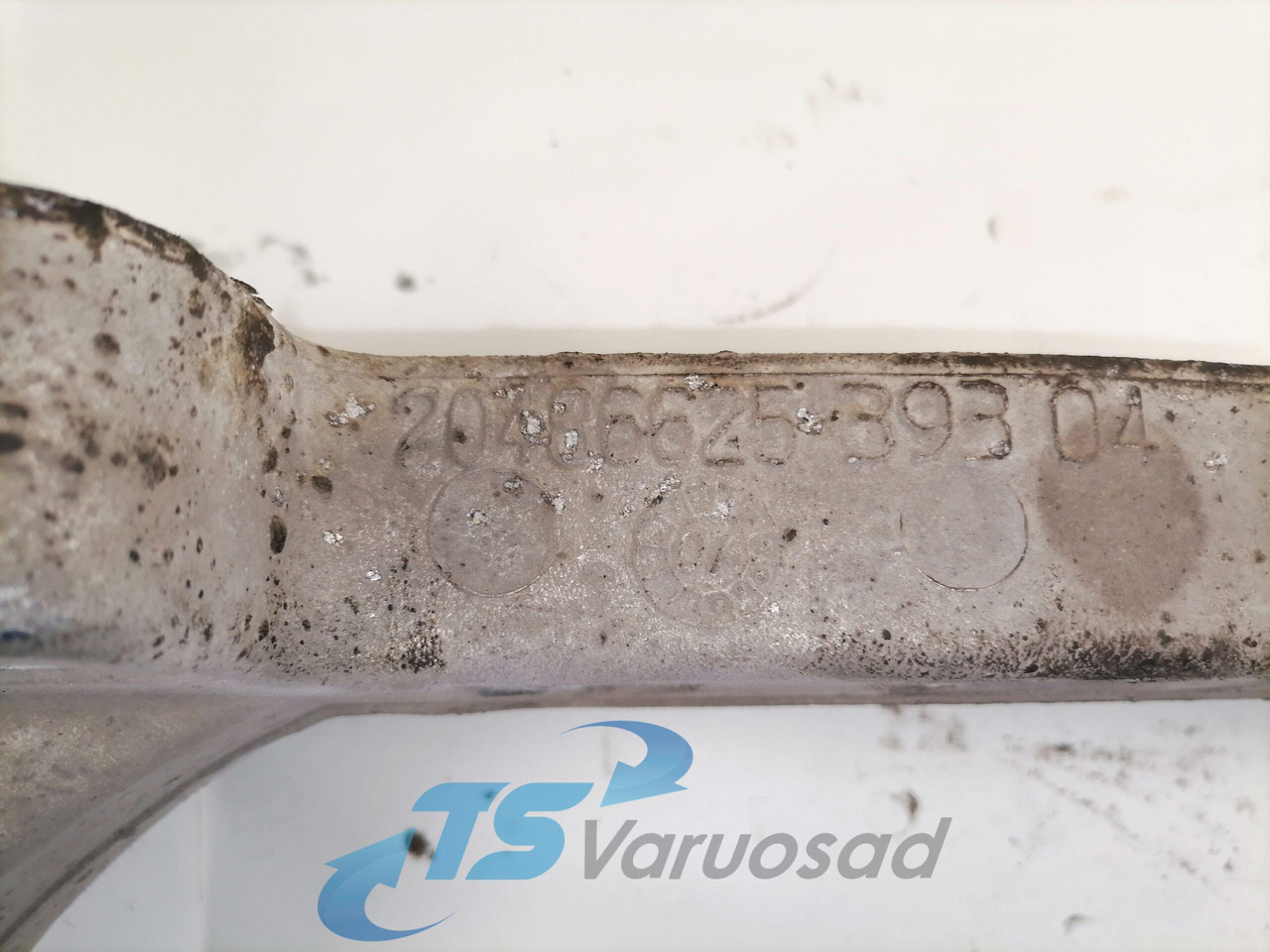 Volvo Muffler carrier 20486625 - Prigušni lonac za Kamion: slika Volvo Muffler carrier 20486625 - Prigušni lonac za Kamion Volvo Muffler carrier 20486625 - Prigušni lonac za Kamion: slika Volvo Muffler carrier 20486625 - Prigušni lonac za Kamion