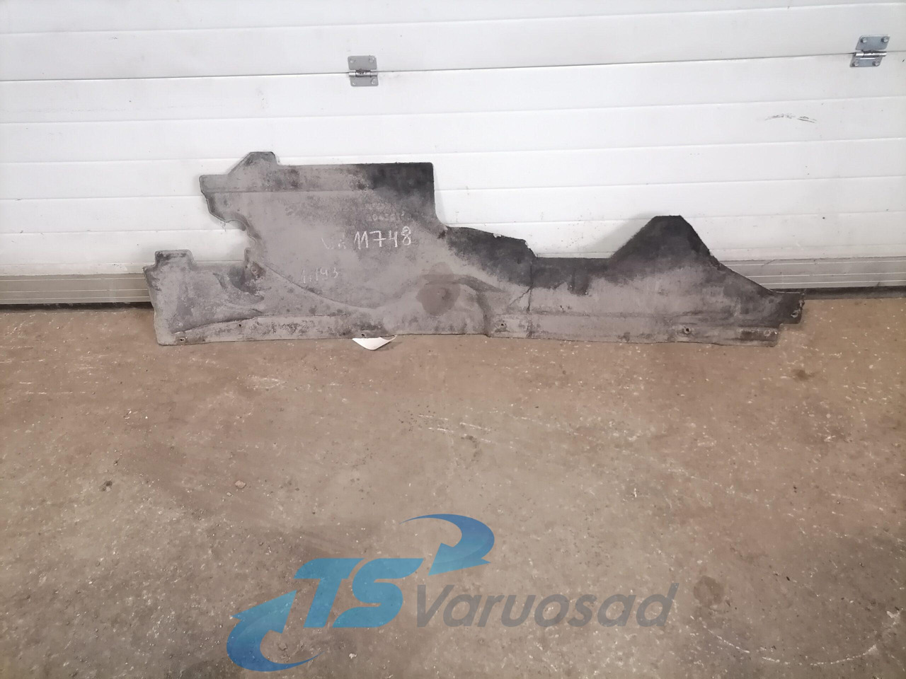 Volvo Noise reduction mat under the cab 20532509 - Univerzalni dio za Kamion: slika Volvo Noise reduction mat under the cab 20532509 - Univerzalni dio za Kamion Volvo Noise reduction mat under the cab 20532509 - Univerzalni dio za Kamion: slika Volvo Noise reduction mat under the cab 20532509 - Univerzalni dio za Kamion