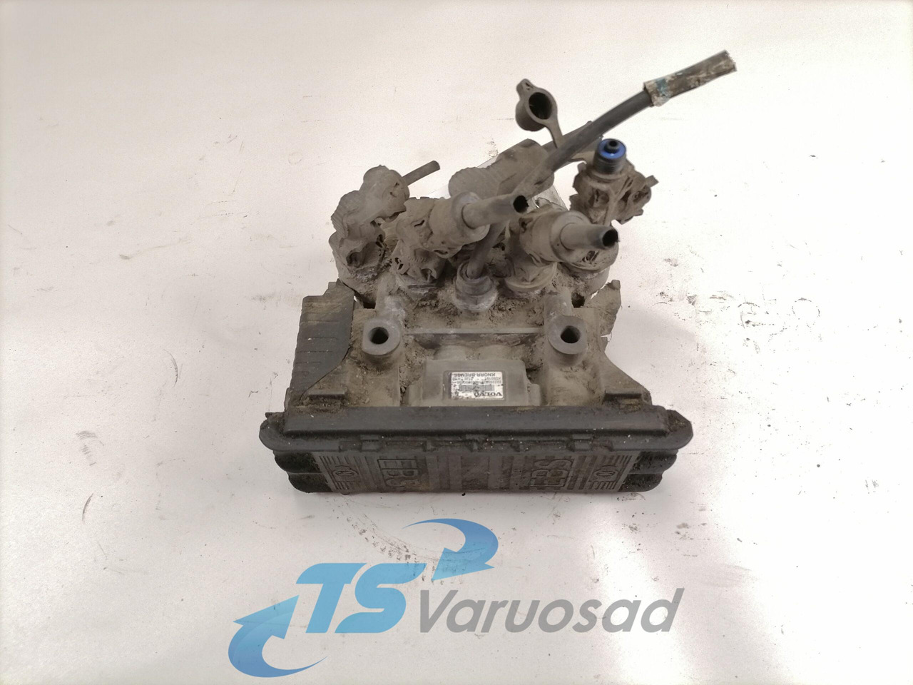 Volvo Rear axel brake pressure control valve 22225552 - Kočioni ventil za Kamion: slika Volvo Rear axel brake pressure control valve 22225552 - Kočioni ventil za Kamion Volvo Rear axel brake pressure control valve 22225552 - Kočioni ventil za Kamion: slika Volvo Rear axel brake pressure control valve 22225552 - Kočioni ventil za Kamion