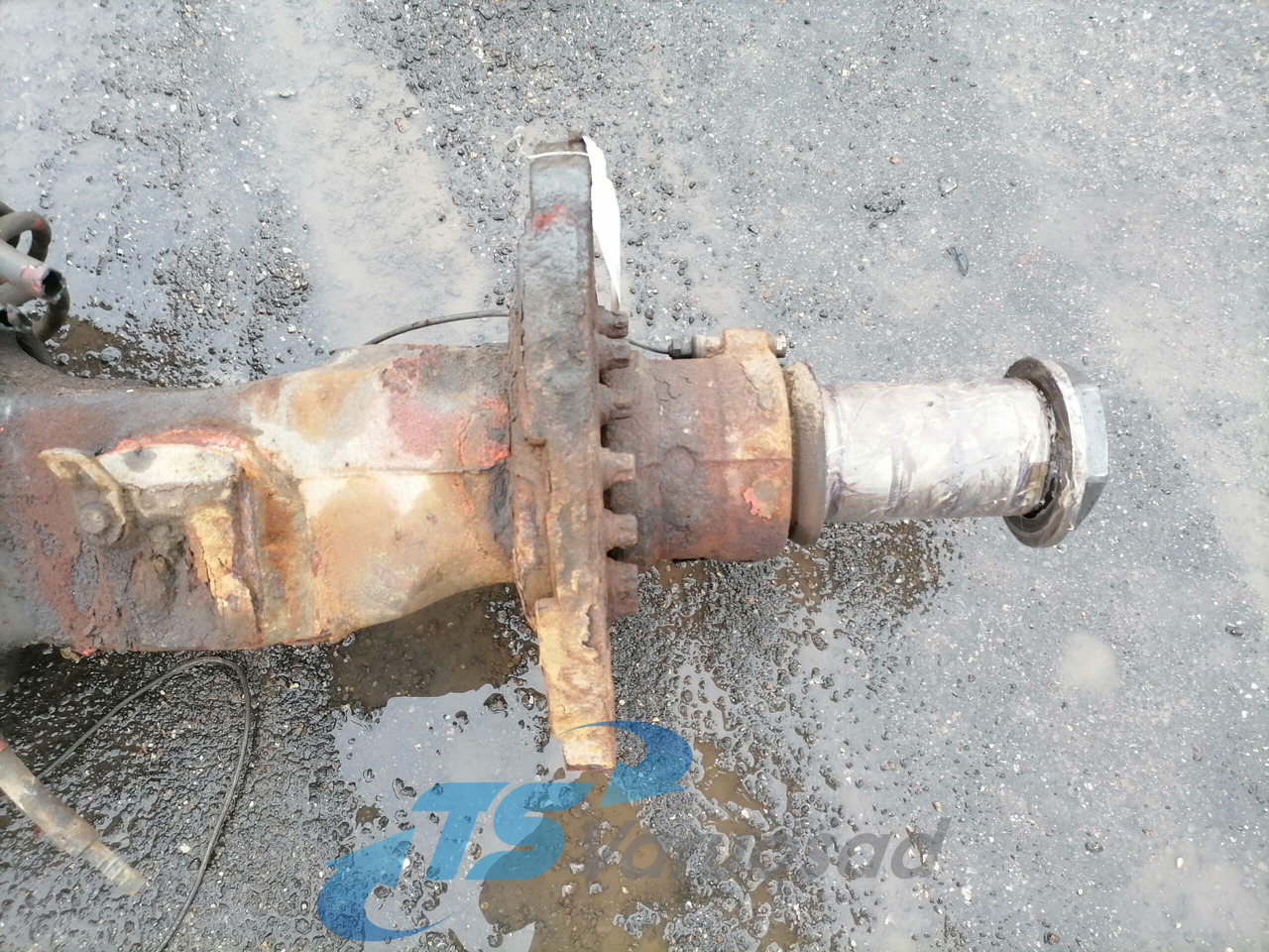 Volvo Rear axel housing 3192132 - Osovina i dijelovi za Kamion: slika  Volvo Rear axel housing 3192132 - Osovina i dijelovi za Kamion Volvo Rear axel housing 3192132 - Osovina i dijelovi za Kamion: slika  Volvo Rear axel housing 3192132 - Osovina i dijelovi za Kamion