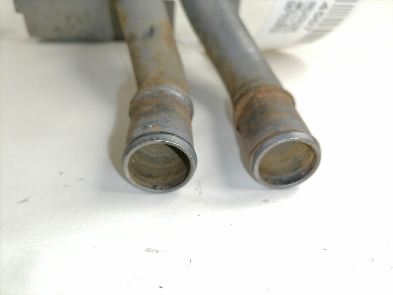 Volvo Salongisoojendus torud 20382660 - Grijanje/ Ventilacija za Kamion: slika Volvo Salongisoojendus torud 20382660 - Grijanje/ Ventilacija za Kamion Volvo Salongisoojendus torud 20382660 - Grijanje/ Ventilacija za Kamion: slika Volvo Salongisoojendus torud 20382660 - Grijanje/ Ventilacija za Kamion