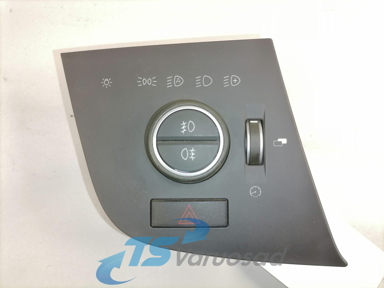 Volvo Switch, lights 22181491 - Kabina za Kamion: slika Volvo Switch, lights 22181491 - Kabina za Kamion Volvo Switch, lights 22181491 - Kabina za Kamion: slika Volvo Switch, lights 22181491 - Kabina za Kamion