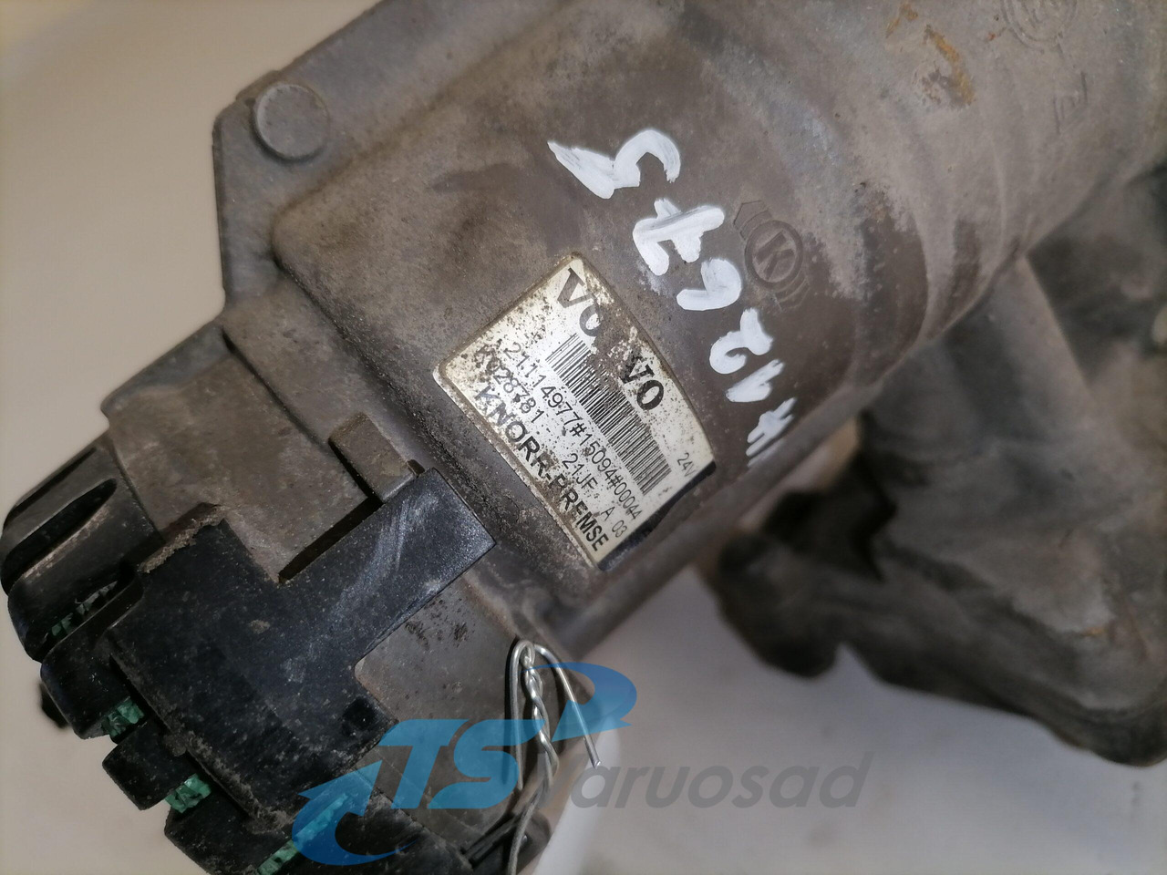Volvo Trailer brake pressure control 21114977 - Kočioni ventil za Kamion: slika  Volvo Trailer brake pressure control 21114977 - Kočioni ventil za Kamion Volvo Trailer brake pressure control 21114977 - Kočioni ventil za Kamion: slika  Volvo Trailer brake pressure control 21114977 - Kočioni ventil za Kamion