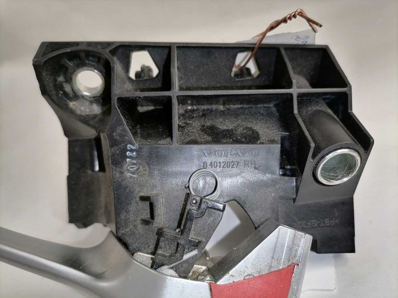 Volvo Ukselink, sisemine parem 84012027 - Vrata i dijelovi za Kamion: slika Volvo Ukselink, sisemine parem 84012027 - Vrata i dijelovi za Kamion Volvo Ukselink, sisemine parem 84012027 - Vrata i dijelovi za Kamion: slika Volvo Ukselink, sisemine parem 84012027 - Vrata i dijelovi za Kamion