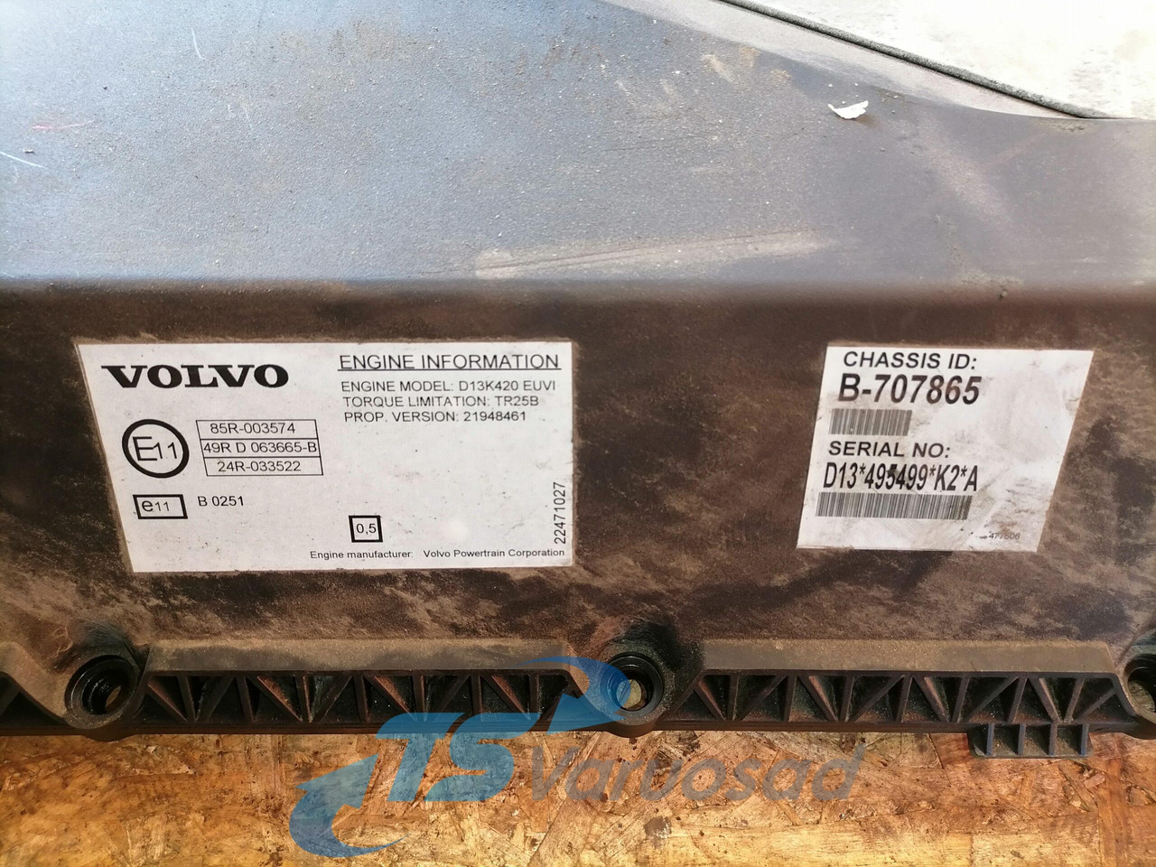 Volvo Valve cover 21627156 - Glava cilindra za Kamion: slika Volvo Valve cover 21627156 - Glava cilindra za Kamion Volvo Valve cover 21627156 - Glava cilindra za Kamion: slika Volvo Valve cover 21627156 - Glava cilindra za Kamion