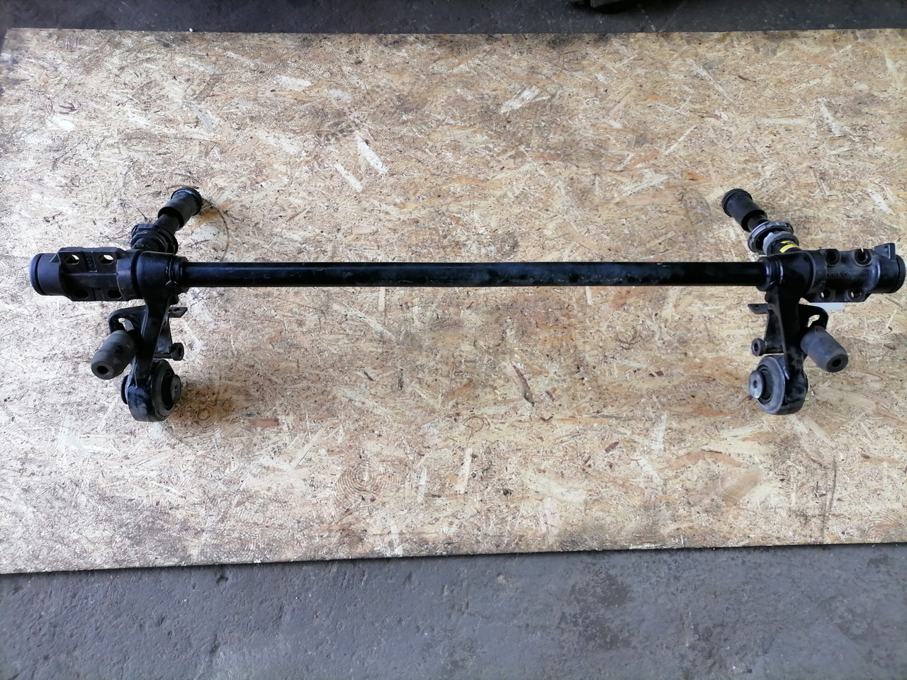 Volvo Volvo FH kabiini torsioonvarras 21750162 - Ovjes kabine za Kamion: slika Volvo Volvo FH kabiini torsioonvarras 21750162 - Ovjes kabine za Kamion Volvo Volvo FH kabiini torsioonvarras 21750162 - Ovjes kabine za Kamion: slika Volvo Volvo FH kabiini torsioonvarras 21750162 - Ovjes kabine za Kamion