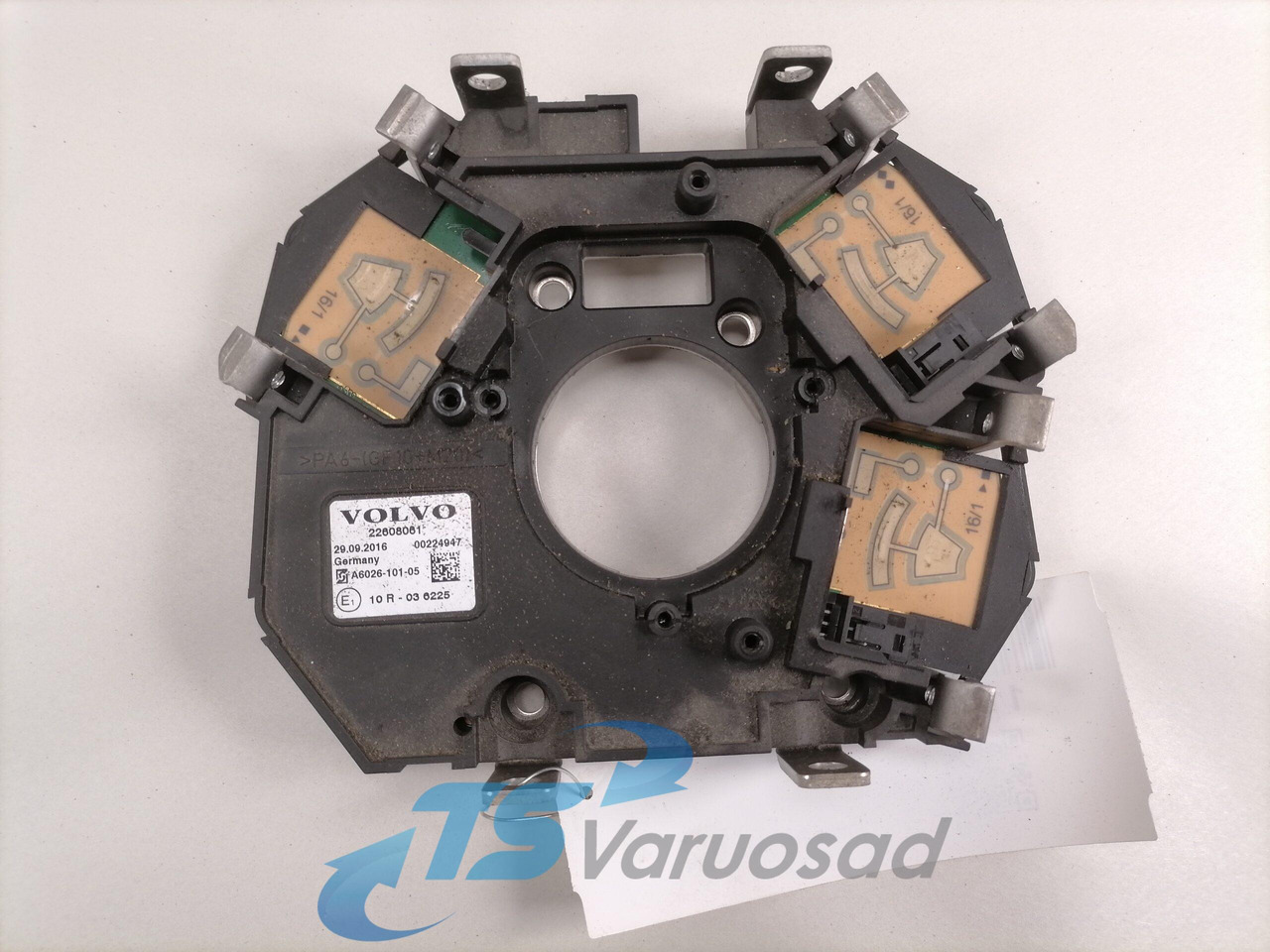 Volvo Volvo rooli lülitite kandur 22608061 - Kabina za Kamion: slika Volvo Volvo rooli lülitite kandur 22608061 - Kabina za Kamion Volvo Volvo rooli lülitite kandur 22608061 - Kabina za Kamion: slika Volvo Volvo rooli lülitite kandur 22608061 - Kabina za Kamion