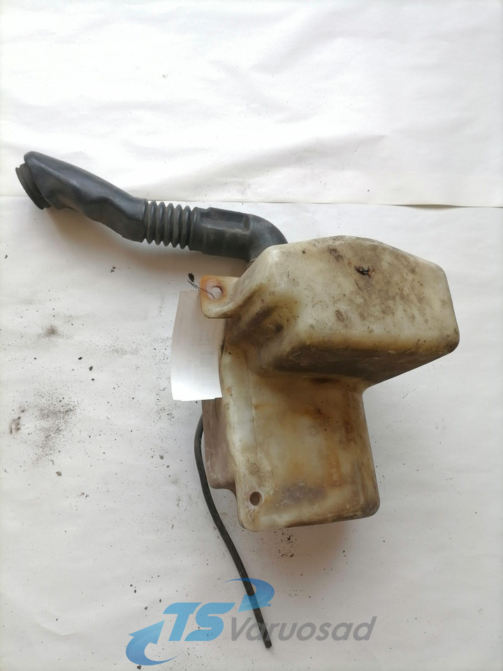 Volvo Windscreen washer fluid tank 8189232 - Brisač za Kamion: slika Volvo Windscreen washer fluid tank 8189232 - Brisač za Kamion Volvo Windscreen washer fluid tank 8189232 - Brisač za Kamion: slika Volvo Windscreen washer fluid tank 8189232 - Brisač za Kamion