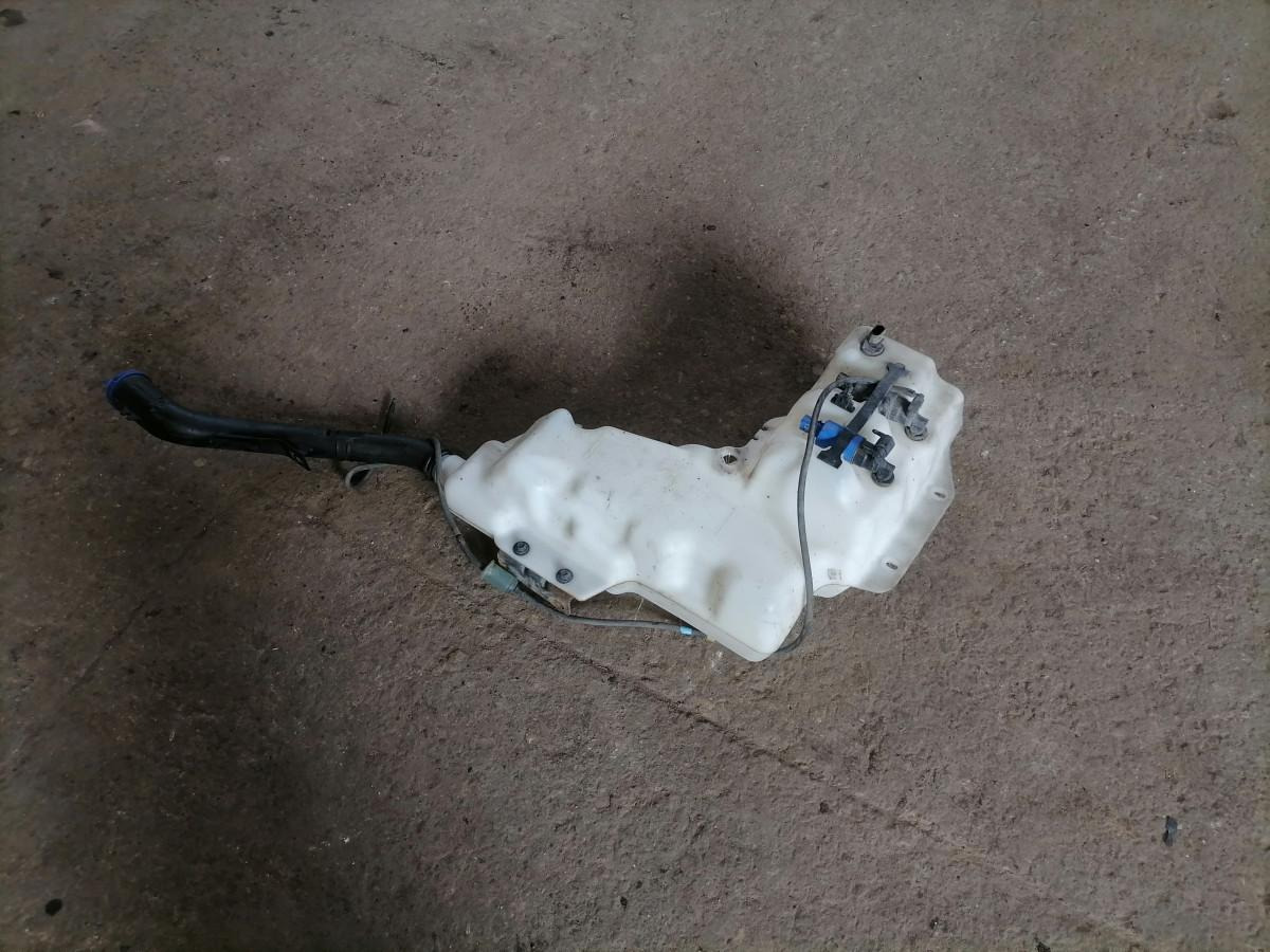 Volvo Windscreen washer fluid tank 84092257 - Brisač za Kamion: slika Volvo Windscreen washer fluid tank 84092257 - Brisač za Kamion Volvo Windscreen washer fluid tank 84092257 - Brisač za Kamion: slika Volvo Windscreen washer fluid tank 84092257 - Brisač za Kamion