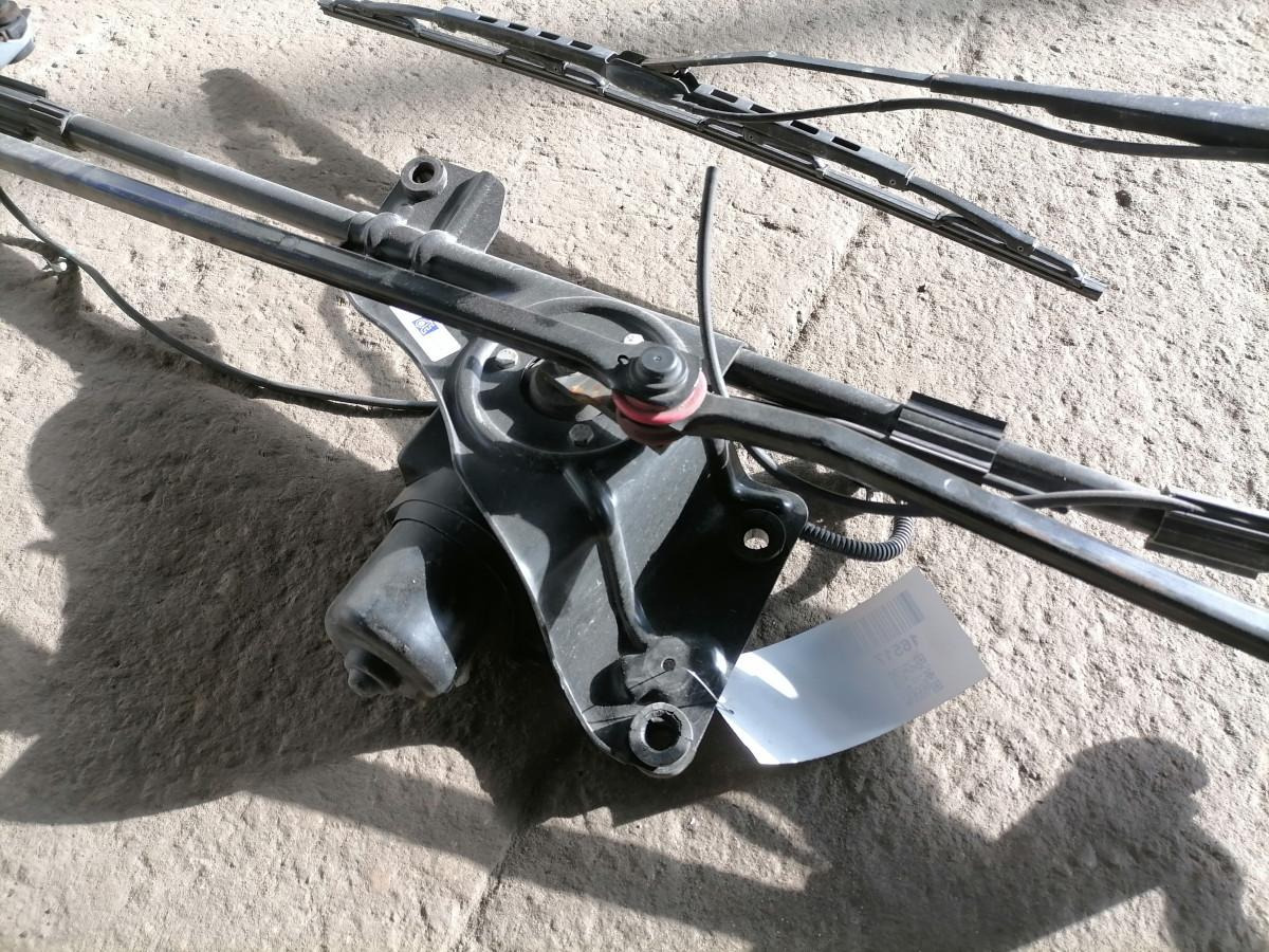 Volvo Wiper frame 688044 - Brisač za Kamion: slika Volvo Wiper frame 688044 - Brisač za Kamion Volvo Wiper frame 688044 - Brisač za Kamion: slika Volvo Wiper frame 688044 - Brisač za Kamion