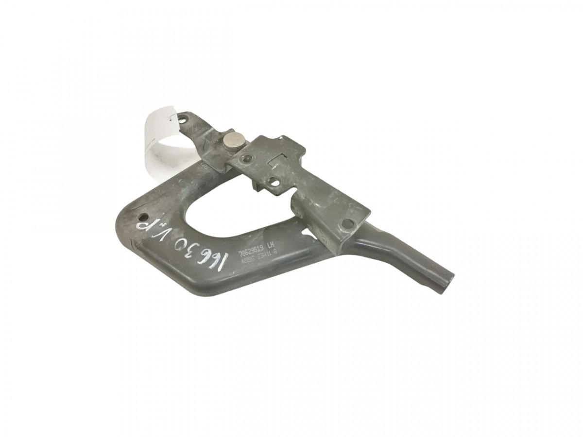 Volvo lower grille carrier hinge 78629519 - Rešetka za Kamion: slika Volvo lower grille carrier hinge 78629519 - Rešetka za Kamion Volvo lower grille carrier hinge 78629519 - Rešetka za Kamion: slika Volvo lower grille carrier hinge 78629519 - Rešetka za Kamion