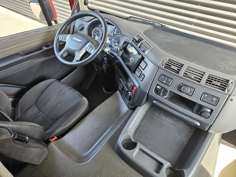 Kamion s ceradom DAF CF 340 SPACECAB / 2 X BDF LAADBAK: slika Kamion s ceradom DAF CF 340 SPACECAB / 2 X BDF LAADBAK