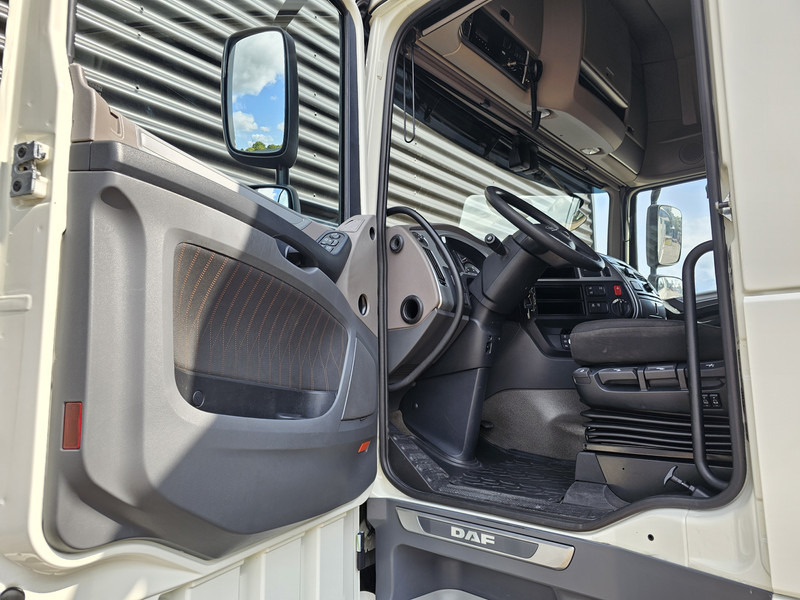 Kamion za vuču DAF XF 450 / OPRIJ - MACHINE TRANSPORT / 6x2 / EURO 6: slika Kamion za vuču DAF XF 450 / OPRIJ - MACHINE TRANSPORT / 6x2 / EURO 6