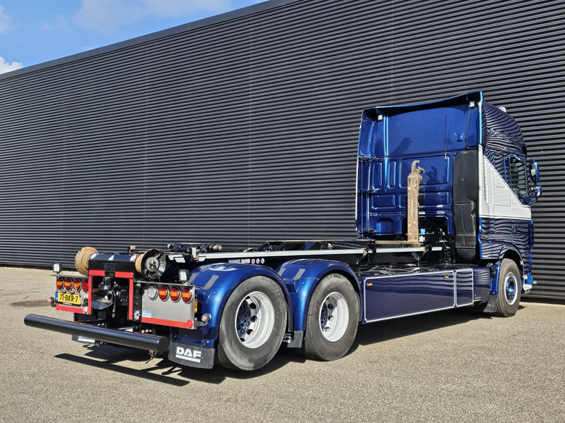 DAF XF 530 SSC 6x2 VDL HOOKLIFT 660 cm - Kamion s kukastom dizalicom: slika DAF XF 530 SSC 6x2 VDL HOOKLIFT 660 cm - Kamion s kukastom dizalicom DAF XF 530 SSC 6x2 VDL HOOKLIFT 660 cm - Kamion s kukastom dizalicom: slika DAF XF 530 SSC 6x2 VDL HOOKLIFT 660 cm - Kamion s kukastom dizalicom