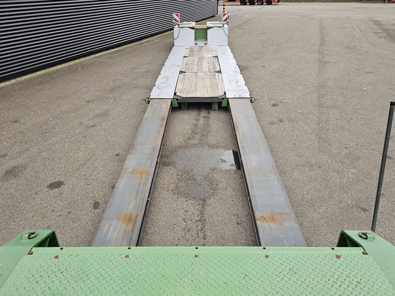 Faymonville MEGAMAX F-S42-2ACB / PENDEL AXLE / EXTENDABLE - Poluprikolica s niskim utovarivačem: slika Faymonville MEGAMAX F-S42-2ACB / PENDEL AXLE / EXTENDABLE - Poluprikolica s niskim utovarivačem Faymonville MEGAMAX F-S42-2ACB / PENDEL AXLE / EXTENDABLE - Poluprikolica s niskim utovarivačem: slika Faymonville MEGAMAX F-S42-2ACB / PENDEL AXLE / EXTENDABLE - Poluprikolica s niskim utovarivačem