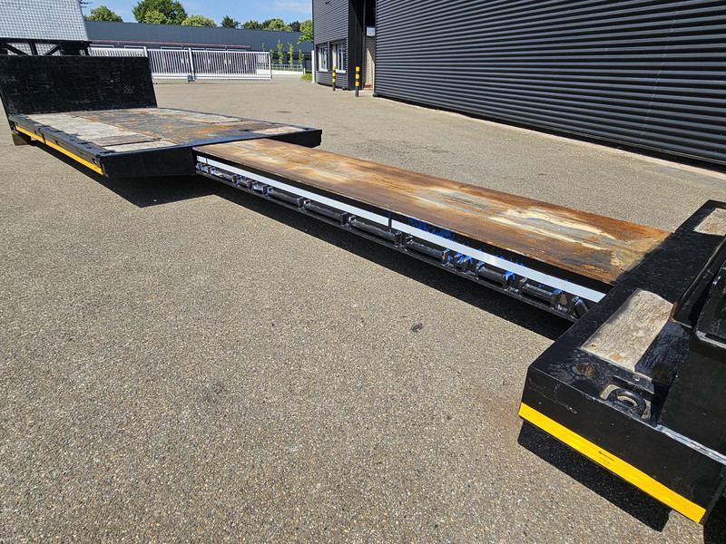 MEUSBURGER MPG 3 / LOW BED / EXTENDABLE / 3 x STEERING AXLE - Poluprikolica s niskim utovarivačem: slika MEUSBURGER MPG 3 / LOW BED / EXTENDABLE / 3 x STEERING AXLE - Poluprikolica s niskim utovarivačem MEUSBURGER MPG 3 / LOW BED / EXTENDABLE / 3 x STEERING AXLE - Poluprikolica s niskim utovarivačem: slika MEUSBURGER MPG 3 / LOW BED / EXTENDABLE / 3 x STEERING AXLE - Poluprikolica s niskim utovarivačem