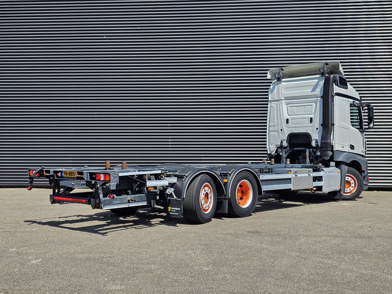 Mercedes-Benz ACTROS 2640 6x2-4 / NL TRUCK - Transporter kontejnera/ Kamion s izmjenjivim sanducima: slika Mercedes-Benz ACTROS 2640 6x2-4 / NL TRUCK - Transporter kontejnera/ Kamion s izmjenjivim sanducima Mercedes-Benz ACTROS 2640 6x2-4 / NL TRUCK - Transporter kontejnera/ Kamion s izmjenjivim sanducima: slika Mercedes-Benz ACTROS 2640 6x2-4 / NL TRUCK - Transporter kontejnera/ Kamion s izmjenjivim sanducima