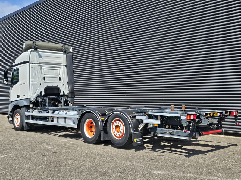 Mercedes-Benz ACTROS 2640 6x2-4 / NL TRUCK - Transporter kontejnera/ Kamion s izmjenjivim sanducima: slika Mercedes-Benz ACTROS 2640 6x2-4 / NL TRUCK - Transporter kontejnera/ Kamion s izmjenjivim sanducima Mercedes-Benz ACTROS 2640 6x2-4 / NL TRUCK - Transporter kontejnera/ Kamion s izmjenjivim sanducima: slika Mercedes-Benz ACTROS 2640 6x2-4 / NL TRUCK - Transporter kontejnera/ Kamion s izmjenjivim sanducima
