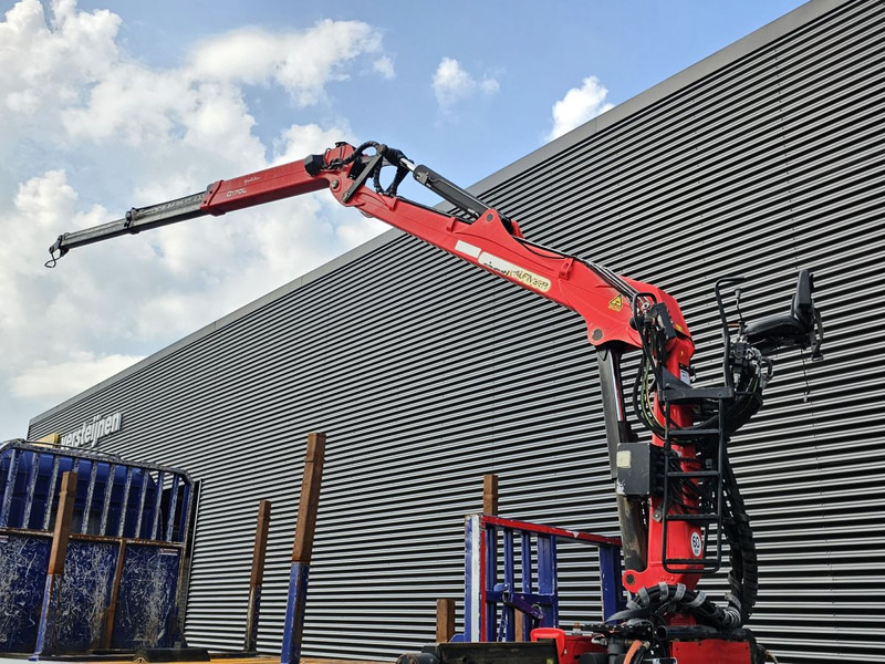Scania G440 / RETARDER / 8x4 / PALFINGER-EPSILON CRANE - Kamion s kranom: slika Scania G440 / RETARDER / 8x4 / PALFINGER-EPSILON CRANE - Kamion s kranom Scania G440 / RETARDER / 8x4 / PALFINGER-EPSILON CRANE - Kamion s kranom: slika Scania G440 / RETARDER / 8x4 / PALFINGER-EPSILON CRANE - Kamion s kranom