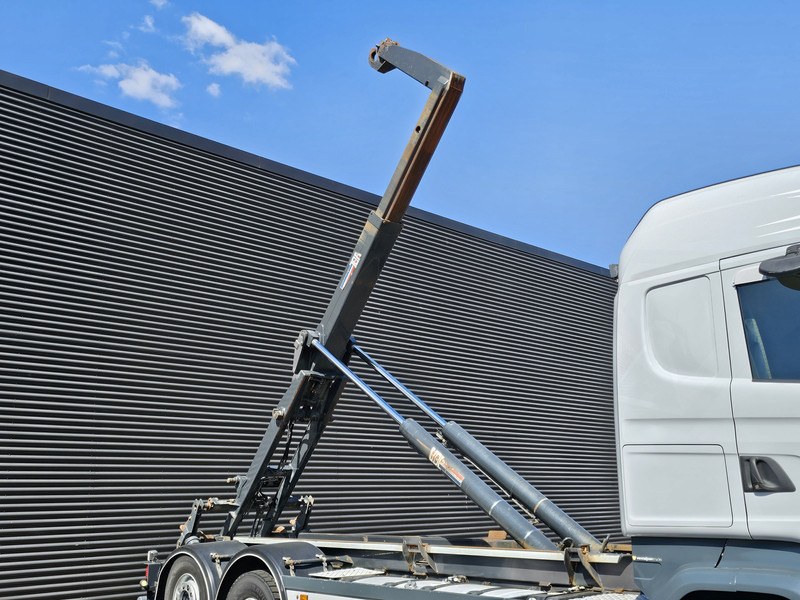 Scania R450 6x2*4 / EURO 6 / VDL HOOKLIFT - Kamion s kukastom dizalicom: slika Scania R450 6x2*4 / EURO 6 / VDL HOOKLIFT - Kamion s kukastom dizalicom Scania R450 6x2*4 / EURO 6 / VDL HOOKLIFT - Kamion s kukastom dizalicom: slika Scania R450 6x2*4 / EURO 6 / VDL HOOKLIFT - Kamion s kukastom dizalicom