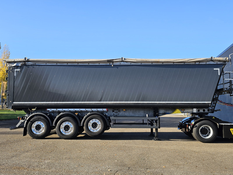 Schmitz Cargobull SCB*S3D / TIPPER / LIFT AXLE / ALCOA - Kiper poluprikolica: slika Schmitz Cargobull SCB*S3D / TIPPER / LIFT AXLE / ALCOA - Kiper poluprikolica Schmitz Cargobull SCB*S3D / TIPPER / LIFT AXLE / ALCOA - Kiper poluprikolica: slika Schmitz Cargobull SCB*S3D / TIPPER / LIFT AXLE / ALCOA - Kiper poluprikolica