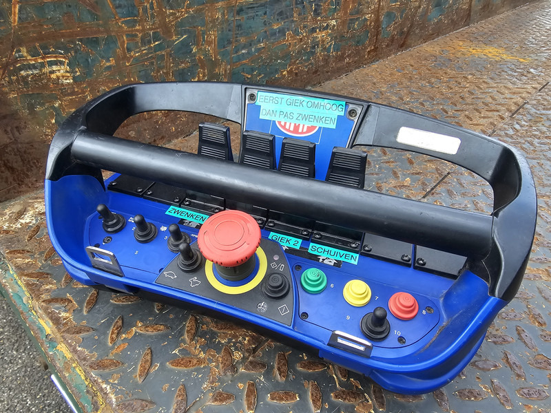 Volvo FE 320 6X2R / 22 t/m KRAN / CRANE / OPRIJ / MACHINE TRANSPORT - Kamion za vuču: slika Volvo FE 320 6X2R / 22 t/m KRAN / CRANE / OPRIJ / MACHINE TRANSPORT - Kamion za vuču Volvo FE 320 6X2R / 22 t/m KRAN / CRANE / OPRIJ / MACHINE TRANSPORT - Kamion za vuču: slika Volvo FE 320 6X2R / 22 t/m KRAN / CRANE / OPRIJ / MACHINE TRANSPORT - Kamion za vuču