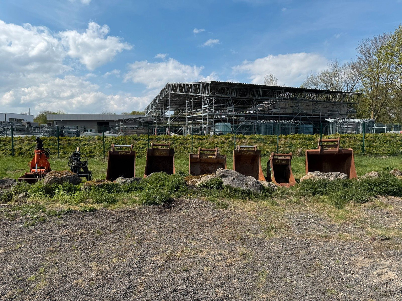 Baggerschaufeln & Greiffer LKW ab 1000 € netto - Bager na kotačima: slika Baggerschaufeln & Greiffer LKW ab 1000 € netto - Bager na kotačima Baggerschaufeln & Greiffer LKW ab 1000 € netto - Bager na kotačima: slika Baggerschaufeln & Greiffer LKW ab 1000 € netto - Bager na kotačima