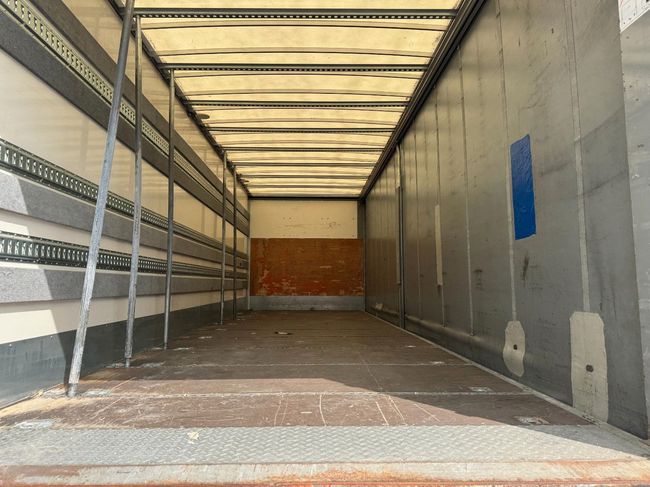 MAN 18.290 4X2 Koffer / Plane Top Zustand 8,30 Meter - Kamion s ceradom: slika MAN 18.290 4X2 Koffer / Plane Top Zustand 8,30 Meter - Kamion s ceradom MAN 18.290 4X2 Koffer / Plane Top Zustand 8,30 Meter - Kamion s ceradom: slika MAN 18.290 4X2 Koffer / Plane Top Zustand 8,30 Meter - Kamion s ceradom