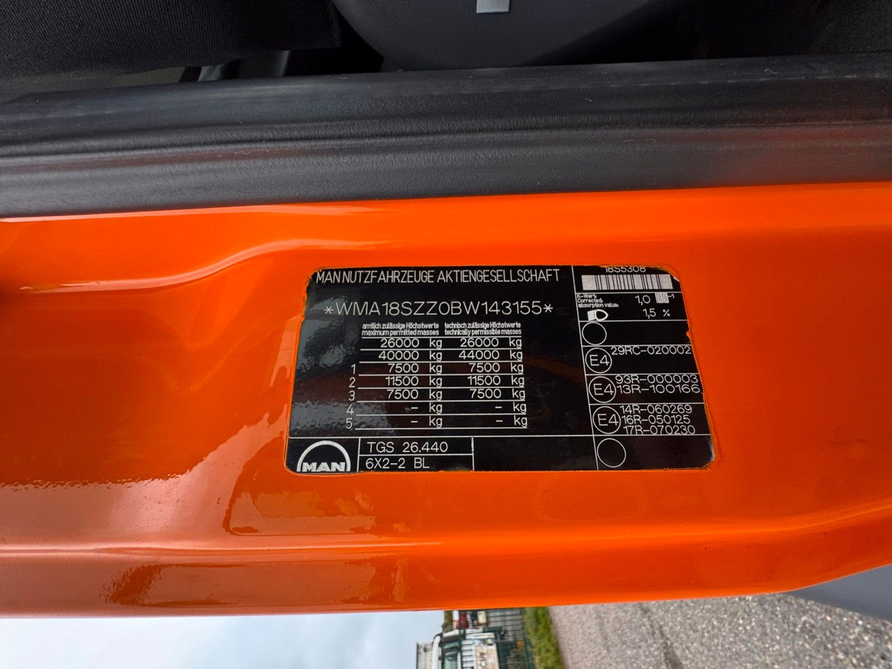 MAN 26.40 6X2 Meiller RK 20.70 mit Funk - Kamion s kukastom dizalicom: slika MAN 26.40 6X2 Meiller RK 20.70 mit Funk - Kamion s kukastom dizalicom MAN 26.40 6X2 Meiller RK 20.70 mit Funk - Kamion s kukastom dizalicom: slika MAN 26.40 6X2 Meiller RK 20.70 mit Funk - Kamion s kukastom dizalicom