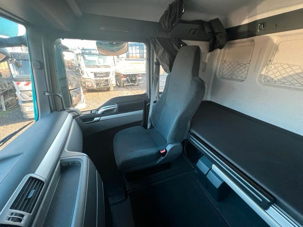 MAN 26.400 6x2 BDF | AC | Navi | Tip Top Zustand! MAN 26.400 6x2 BDF | AC | Navi | Tip Top Zustand! - Transporter kontejnera/ Kamion s izmjenjivim sanducima: slika MAN 26.400 6x2 BDF | AC | Navi | Tip Top Zustand! MAN 26.400 6x2 BDF | AC | Navi | Tip Top Zustand! - Transporter kontejnera/ Kamion s izmjenjivim sanducima MAN 26.400 6x2 BDF | AC | Navi | Tip Top Zustand! MAN 26.400 6x2 BDF | AC | Navi | Tip Top Zustand! - Transporter kontejnera/ Kamion s izmjenjivim sanducima: slika MAN 26.400 6x2 BDF | AC | Navi | Tip Top Zustand! MAN 26.400 6x2 BDF | AC | Navi | Tip Top Zustand! - Transporter kontejnera/ Kamion s izmjenjivim sanducima