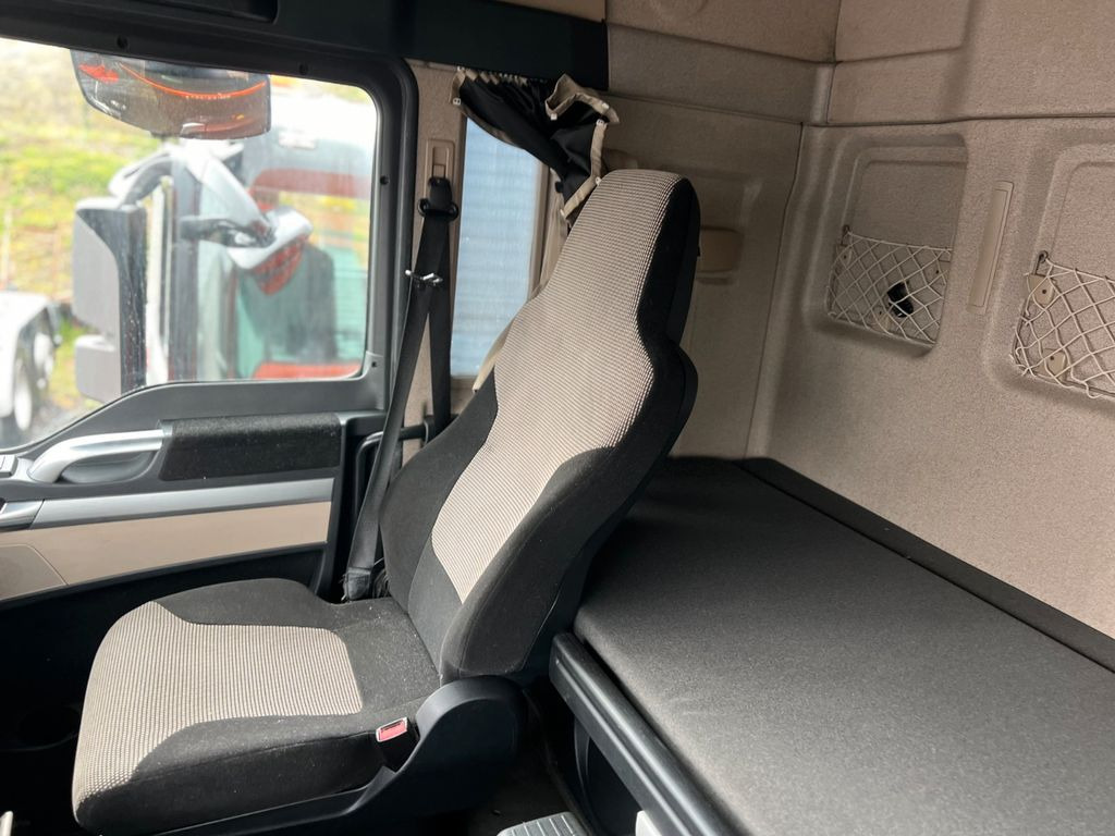 MAN 26.460 6X2 Retarder Klima Navigation guter Zust. - Kamion s kukastom dizalicom: slika MAN 26.460 6X2 Retarder Klima Navigation guter Zust. - Kamion s kukastom dizalicom MAN 26.460 6X2 Retarder Klima Navigation guter Zust. - Kamion s kukastom dizalicom: slika MAN 26.460 6X2 Retarder Klima Navigation guter Zust. - Kamion s kukastom dizalicom