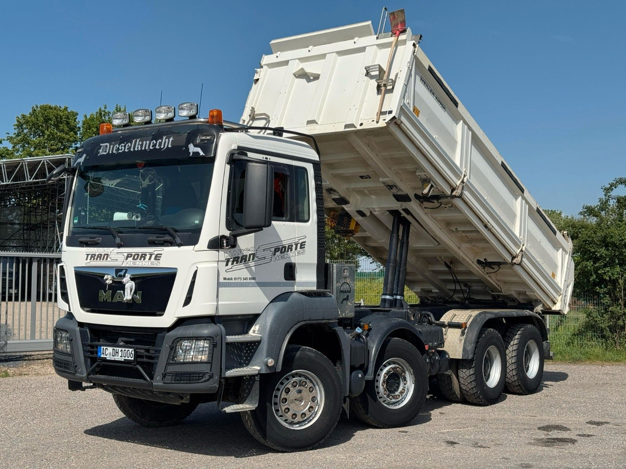 MAN 35.460 8x4 Meiller 3S. Kipper Bordmatik Retarder - Kiper: slika MAN 35.460 8x4 Meiller 3S. Kipper Bordmatik Retarder - Kiper MAN 35.460 8x4 Meiller 3S. Kipper Bordmatik Retarder - Kiper: slika MAN 35.460 8x4 Meiller 3S. Kipper Bordmatik Retarder - Kiper