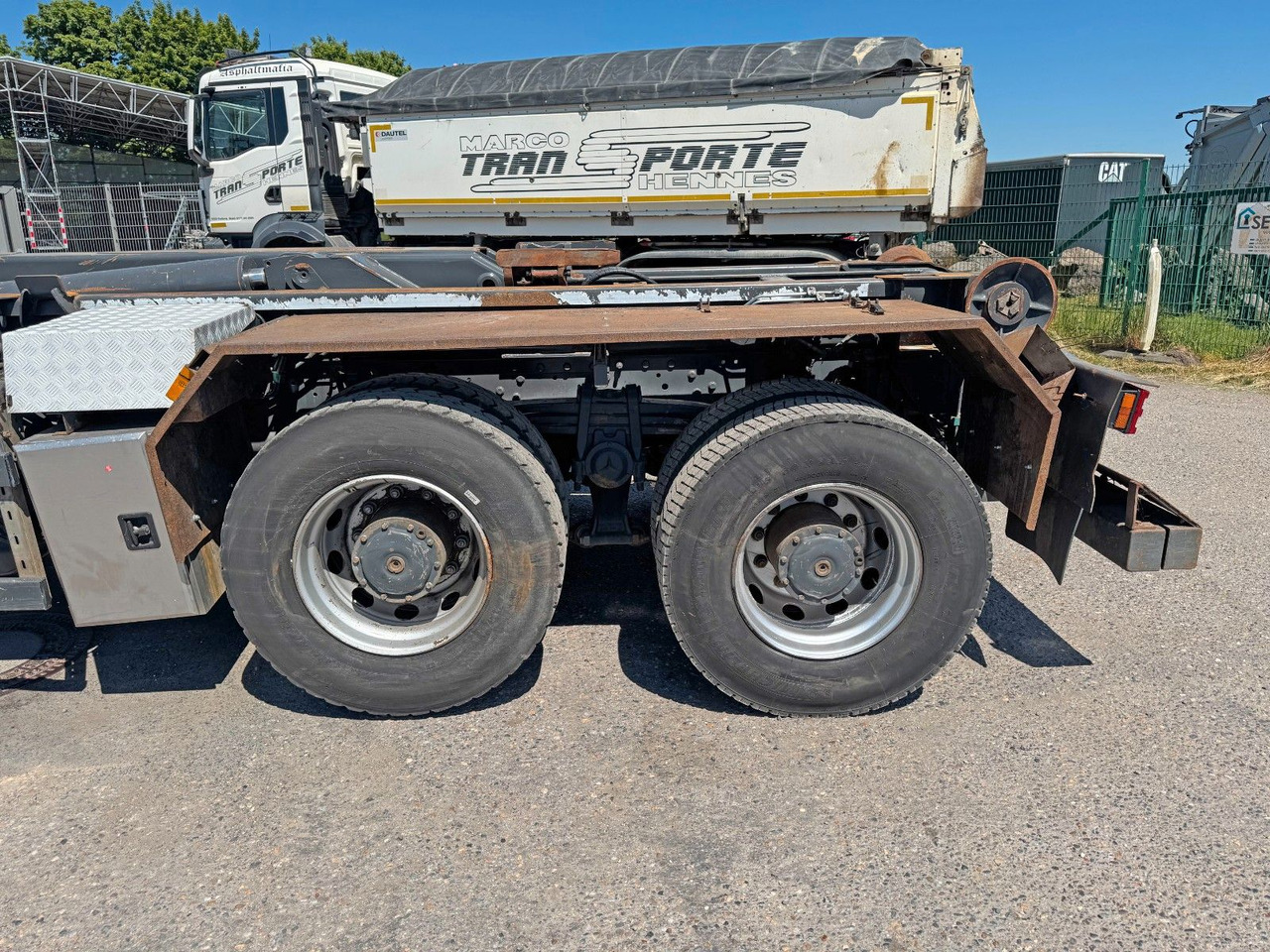 Mercedes-Benz 2644 6X4 VDL Abroller mit 3,90 Radstand Blatt BL - Kamion s kukastom dizalicom: slika Mercedes-Benz 2644 6X4 VDL Abroller mit 3,90 Radstand Blatt BL - Kamion s kukastom dizalicom Mercedes-Benz 2644 6X4 VDL Abroller mit 3,90 Radstand Blatt BL - Kamion s kukastom dizalicom: slika Mercedes-Benz 2644 6X4 VDL Abroller mit 3,90 Radstand Blatt BL - Kamion s kukastom dizalicom