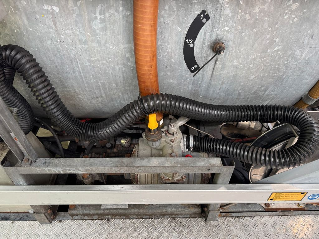 Mercedes-Benz 818 4X2 ROM Toilettenwagen Mercedes-Benz 818 4X2 ROM Toilettenwagen 6 Plätze - Vakum kamion: slika Mercedes-Benz 818 4X2 ROM Toilettenwagen Mercedes-Benz 818 4X2 ROM Toilettenwagen 6 Plätze - Vakum kamion Mercedes-Benz 818 4X2 ROM Toilettenwagen Mercedes-Benz 818 4X2 ROM Toilettenwagen 6 Plätze - Vakum kamion: slika Mercedes-Benz 818 4X2 ROM Toilettenwagen Mercedes-Benz 818 4X2 ROM Toilettenwagen 6 Plätze - Vakum kamion