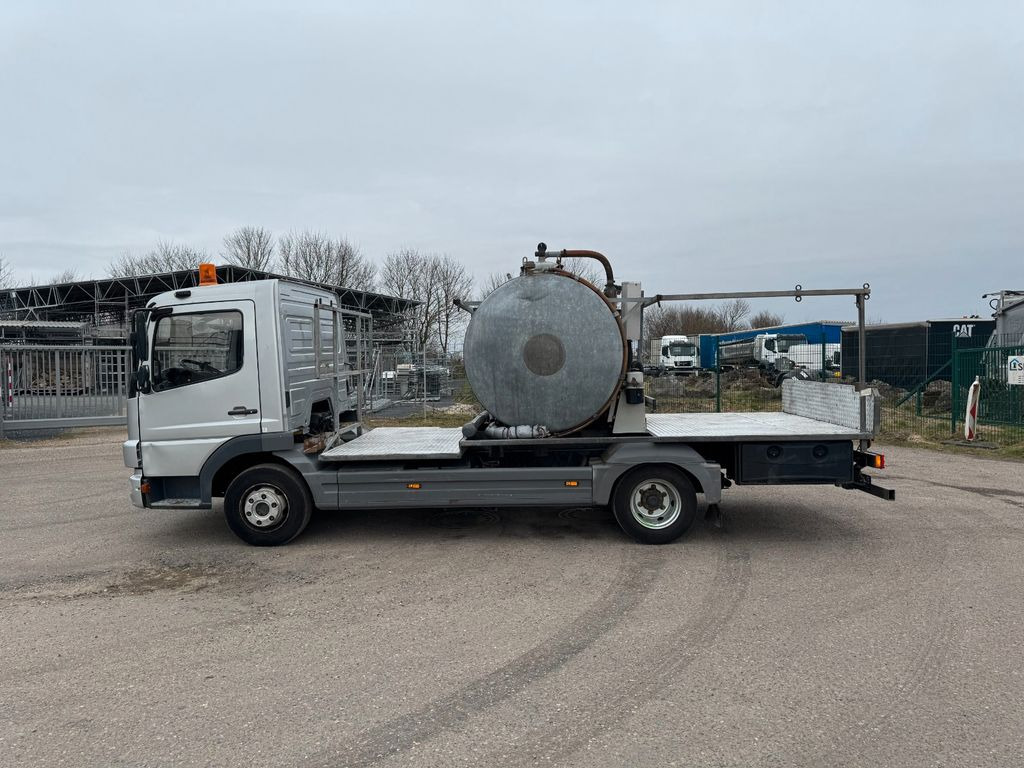 Mercedes-Benz 818 4X2 ROM Toilettenwagen - Vakum kamion: slika Mercedes-Benz 818 4X2 ROM Toilettenwagen - Vakum kamion Mercedes-Benz 818 4X2 ROM Toilettenwagen - Vakum kamion: slika Mercedes-Benz 818 4X2 ROM Toilettenwagen - Vakum kamion
