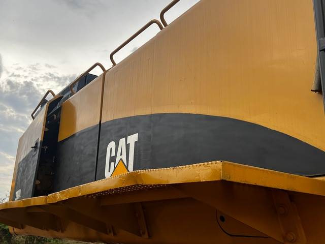 CAT 390DL - Bager gusjeničar: slika CAT 390DL - Bager gusjeničar CAT 390DL - Bager gusjeničar: slika CAT 390DL - Bager gusjeničar