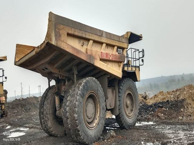 CAT 777E - Kruti istovarivač/ Kamion za prijevoz kamenja: slika CAT 777E - Kruti istovarivač/ Kamion za prijevoz kamenja CAT 777E - Kruti istovarivač/ Kamion za prijevoz kamenja: slika CAT 777E - Kruti istovarivač/ Kamion za prijevoz kamenja