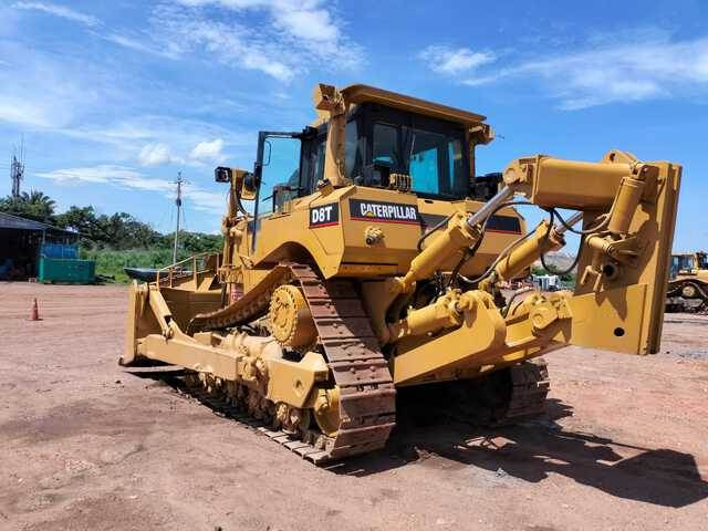 CAT D8T - Buldožer: slika CAT D8T - Buldožer CAT D8T - Buldožer: slika CAT D8T - Buldožer