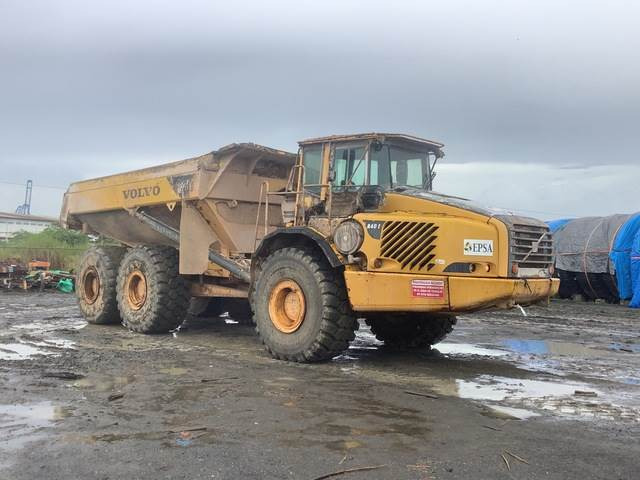 Volvo A40D - Zglobni istovarivač: slika Volvo A40D - Zglobni istovarivač Volvo A40D - Zglobni istovarivač: slika Volvo A40D - Zglobni istovarivač
