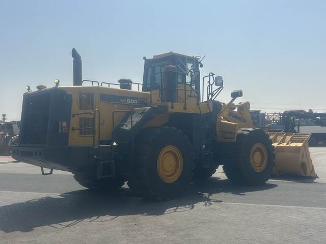 Komatsu WA600-6R - Utovarivač na kotačima: slika Komatsu WA600-6R - Utovarivač na kotačima Komatsu WA600-6R - Utovarivač na kotačima: slika Komatsu WA600-6R - Utovarivač na kotačima