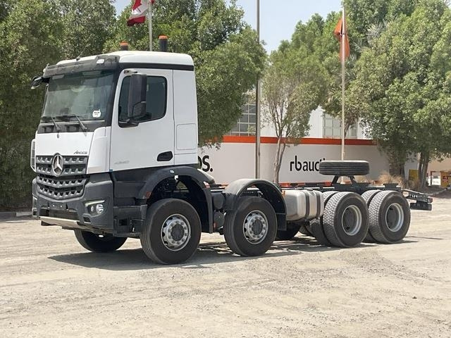 Mercedes-Benz Arocs 4240 - Kamion-šasija: slika Mercedes-Benz Arocs 4240 - Kamion-šasija Mercedes-Benz Arocs 4240 - Kamion-šasija: slika Mercedes-Benz Arocs 4240 - Kamion-šasija