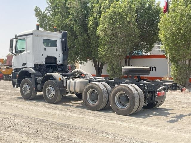 Mercedes-Benz Arocs 4240 - Kamion-šasija: slika Mercedes-Benz Arocs 4240 - Kamion-šasija Mercedes-Benz Arocs 4240 - Kamion-šasija: slika Mercedes-Benz Arocs 4240 - Kamion-šasija