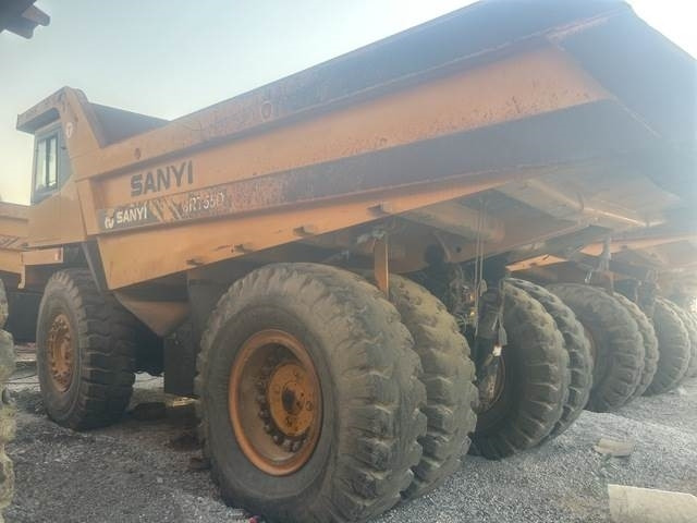 Sany SRT55D - Kruti istovarivač/ Kamion za prijevoz kamenja: slika Sany SRT55D - Kruti istovarivač/ Kamion za prijevoz kamenja Sany SRT55D - Kruti istovarivač/ Kamion za prijevoz kamenja: slika Sany SRT55D - Kruti istovarivač/ Kamion za prijevoz kamenja