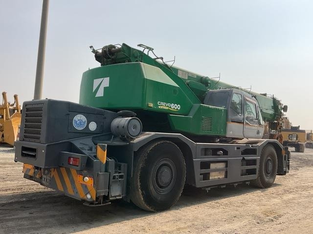 Tadano TR600N - Autodizalica za teške terene: slika Tadano TR600N - Autodizalica za teške terene Tadano TR600N - Autodizalica za teške terene: slika Tadano TR600N - Autodizalica za teške terene