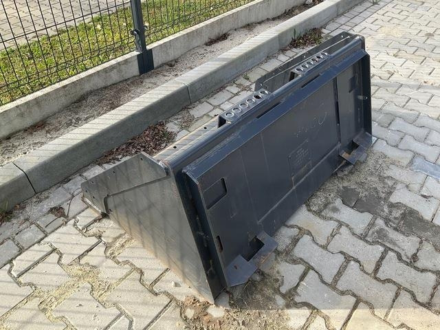 Bobcat - Utovarna korpa: slika Bobcat - Utovarna korpa Bobcat - Utovarna korpa: slika Bobcat - Utovarna korpa