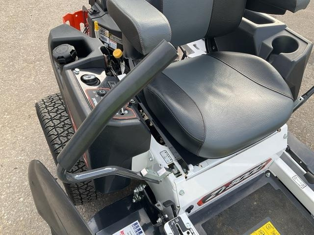 Novi Vrtna kosilica Bobcat ZT3000: slika Novi Vrtna kosilica Bobcat ZT3000 Novi Vrtna kosilica Bobcat ZT3000: slika Novi Vrtna kosilica Bobcat ZT3000