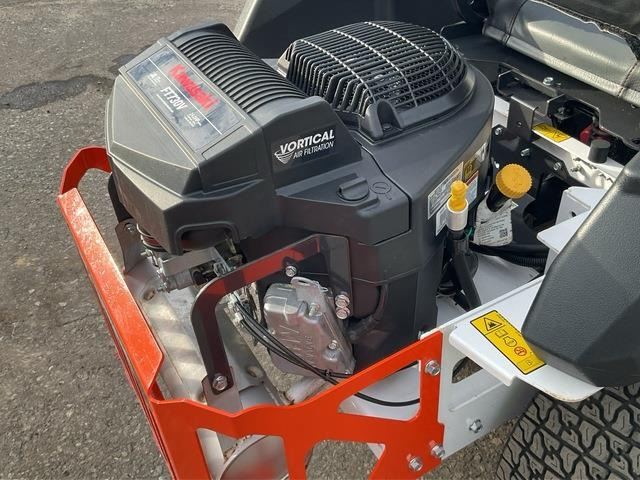 Novi Vrtna kosilica Bobcat ZT3000: slika Novi Vrtna kosilica Bobcat ZT3000 Novi Vrtna kosilica Bobcat ZT3000: slika Novi Vrtna kosilica Bobcat ZT3000