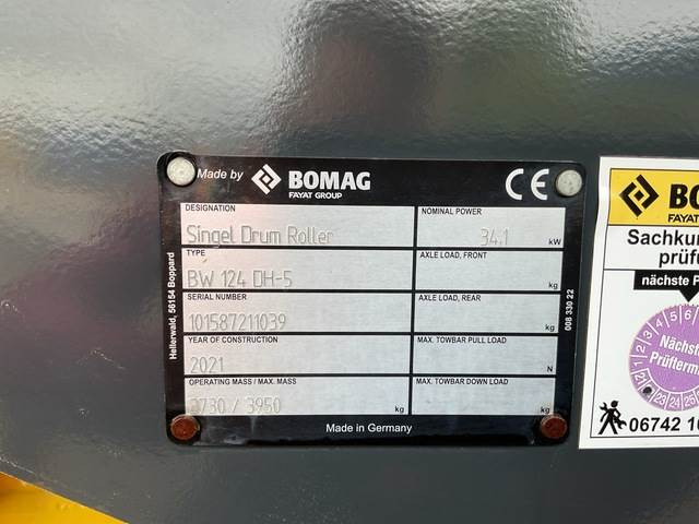 Bomag BW124DH-5 - Kompaktor: slika Bomag BW124DH-5 - Kompaktor Bomag BW124DH-5 - Kompaktor: slika Bomag BW124DH-5 - Kompaktor