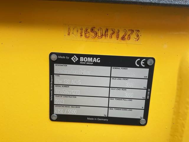 Bomag BW138AC-5 - Kombinirani valjak: slika Bomag BW138AC-5 - Kombinirani valjak Bomag BW138AC-5 - Kombinirani valjak: slika Bomag BW138AC-5 - Kombinirani valjak
