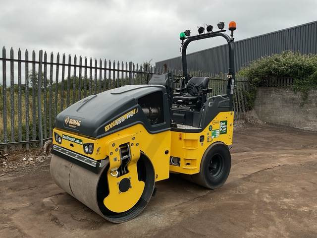 Bomag BW138AC-5 - Kombinirani valjak: slika Bomag BW138AC-5 - Kombinirani valjak Bomag BW138AC-5 - Kombinirani valjak: slika Bomag BW138AC-5 - Kombinirani valjak